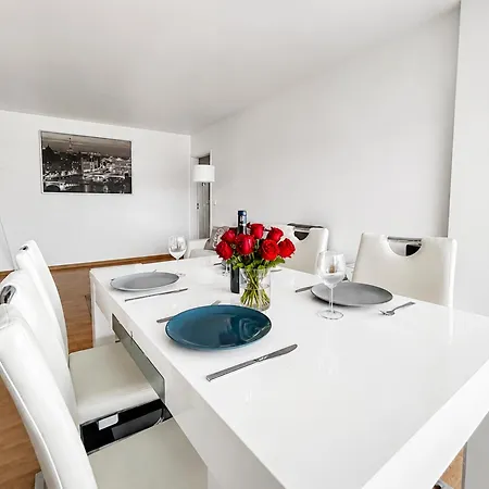 Porte De Paris, Spacieux T3, Terrasse Et Parking *