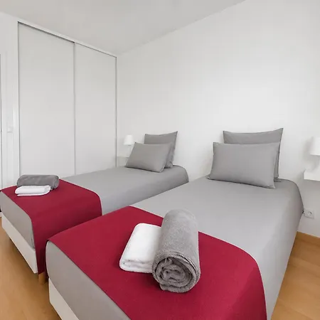 Porte De Paris, Spacieux T3, Terrasse Et Parking * Vanves